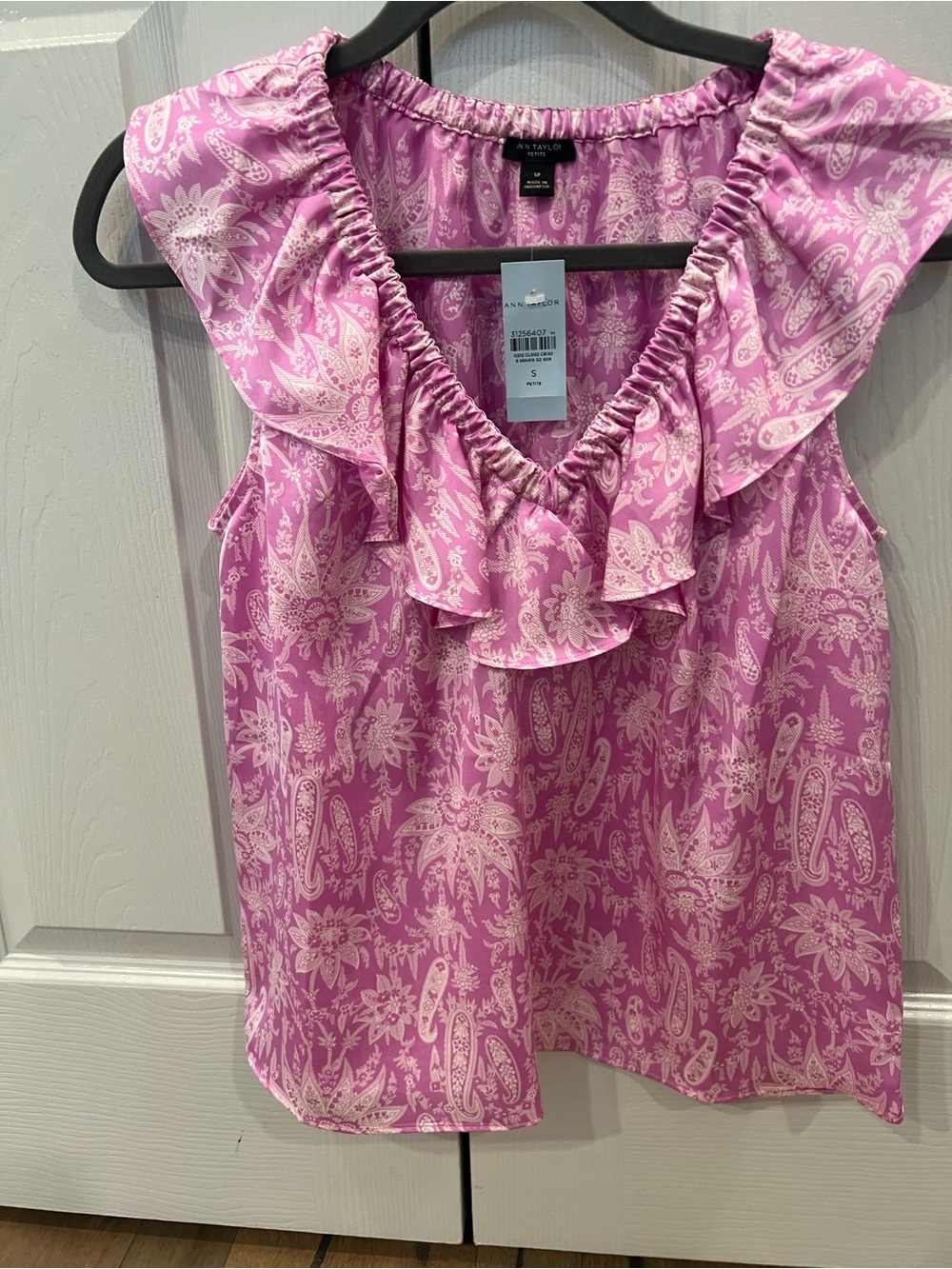 Ann Taylor Petite Pink Paisley Ruffle V-Neck Camisole